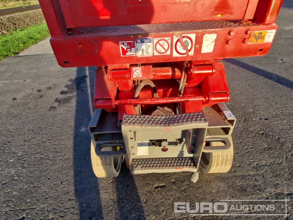 Plataforma de tijeras 2013 SkyJack SJIII-3220: foto 10 Plataforma de tijeras 2013 SkyJack SJIII-3220: foto 10