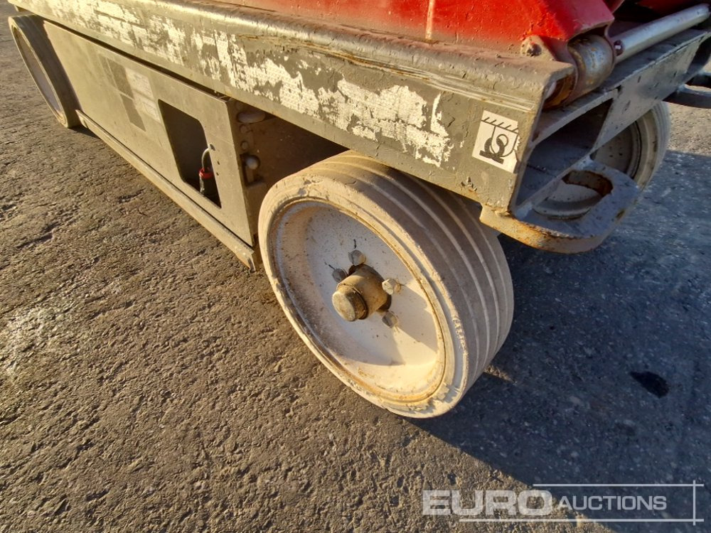 Plataforma de tijeras 2013 SkyJack SJIII-3220: foto 6 Plataforma de tijeras 2013 SkyJack SJIII-3220: foto 6