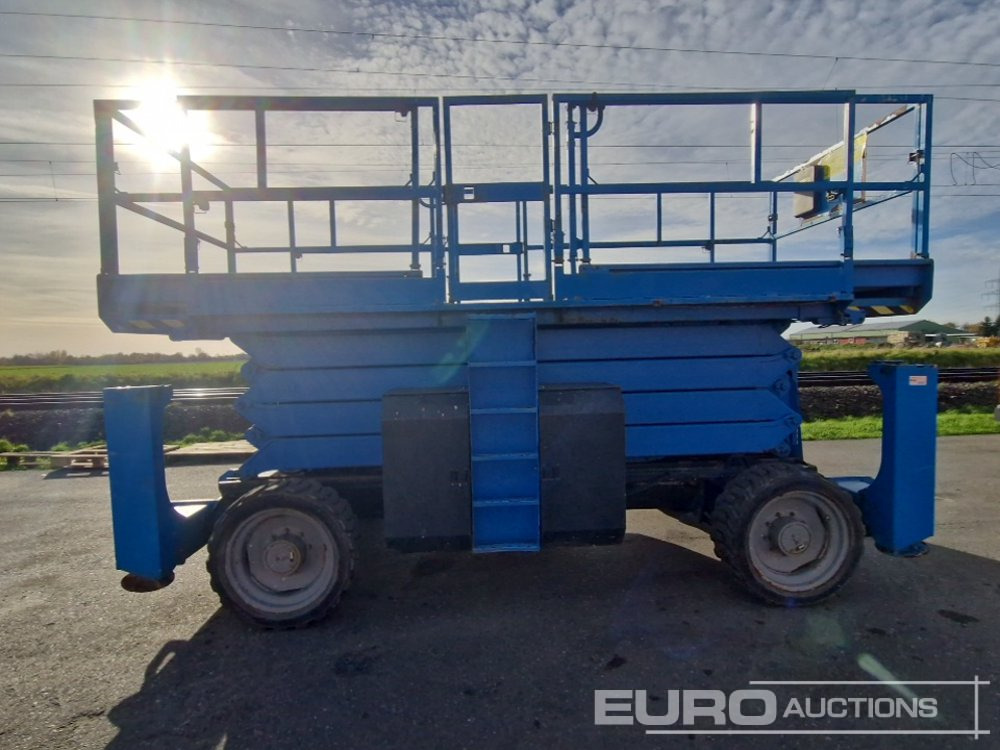 2015 Genie GS4390RT - Plataforma elevadora: foto 2 2015 Genie GS4390RT - Plataforma elevadora: foto 2