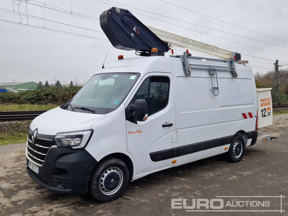 2019 Renault Master 135 - Camión con plataforma elevadora: foto 1 2019 Renault Master 135 - Camión con plataforma elevadora: foto 1