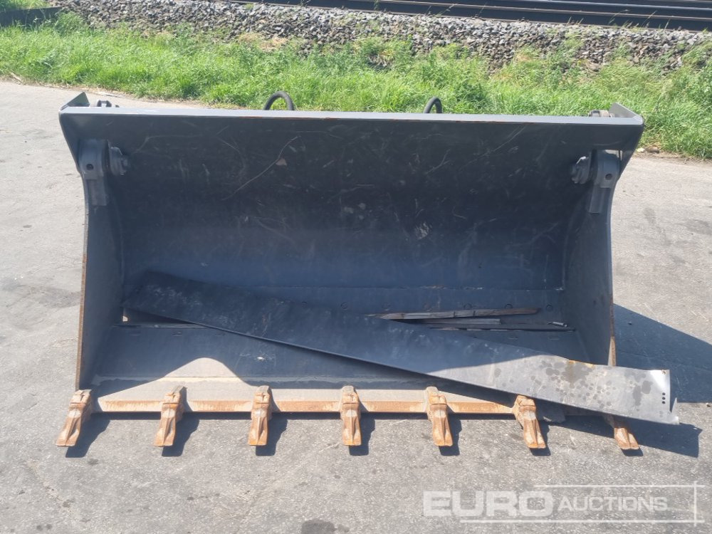 2020 Volvo 74" 4in1 Front Loading Bucket to suit Wheeled Loader - Cazo: foto 5 2020 Volvo 74" 4in1 Front Loading Bucket to suit Wheeled Loader - Cazo: foto 5