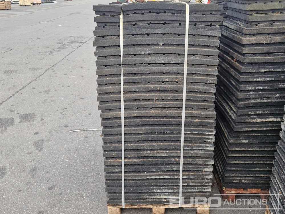3 Pallets of Rubber Floor Tiles, 60mm x 800mm x 600mm (144 of) - Equipo de construcción: foto 4 3 Pallets of Rubber Floor Tiles, 60mm x 800mm x 600mm (144 of) - Equipo de construcción: foto 4