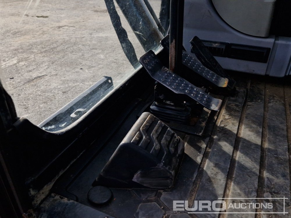 Miniexcavadora CAT 305.5 E2: foto 26 Miniexcavadora CAT 305.5 E2: foto 26