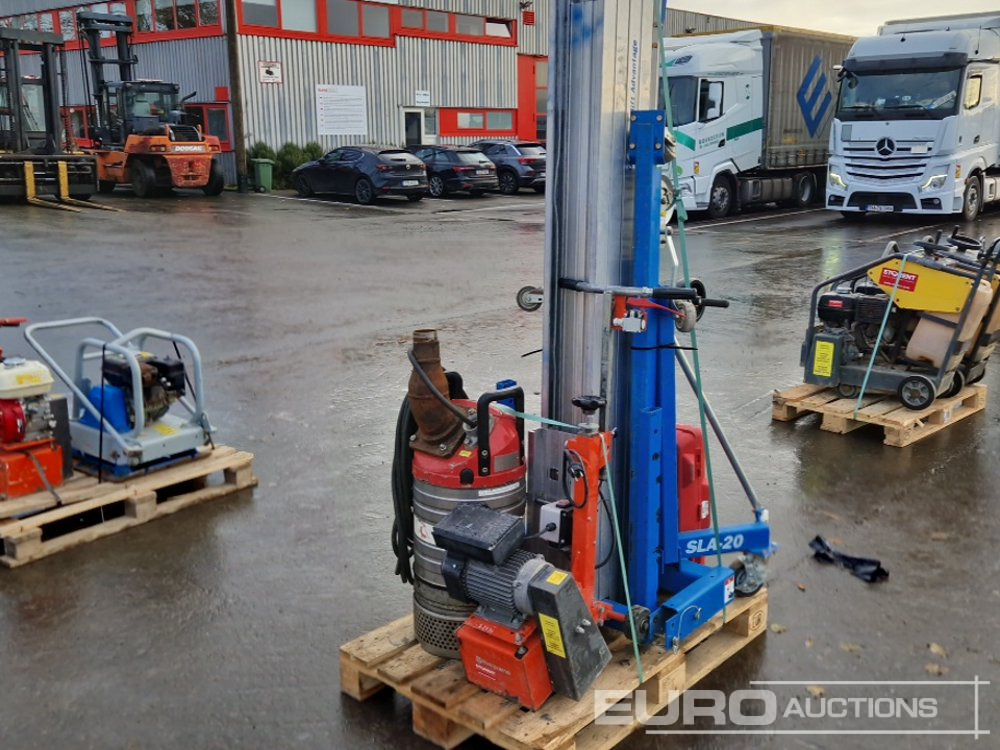 Floor Scrapper Material Lift, Submersible Water Pump, Hammer Drill - Equipo de construcción: foto 3 Floor Scrapper Material Lift, Submersible Water Pump, Hammer Drill - Equipo de construcción: foto 3