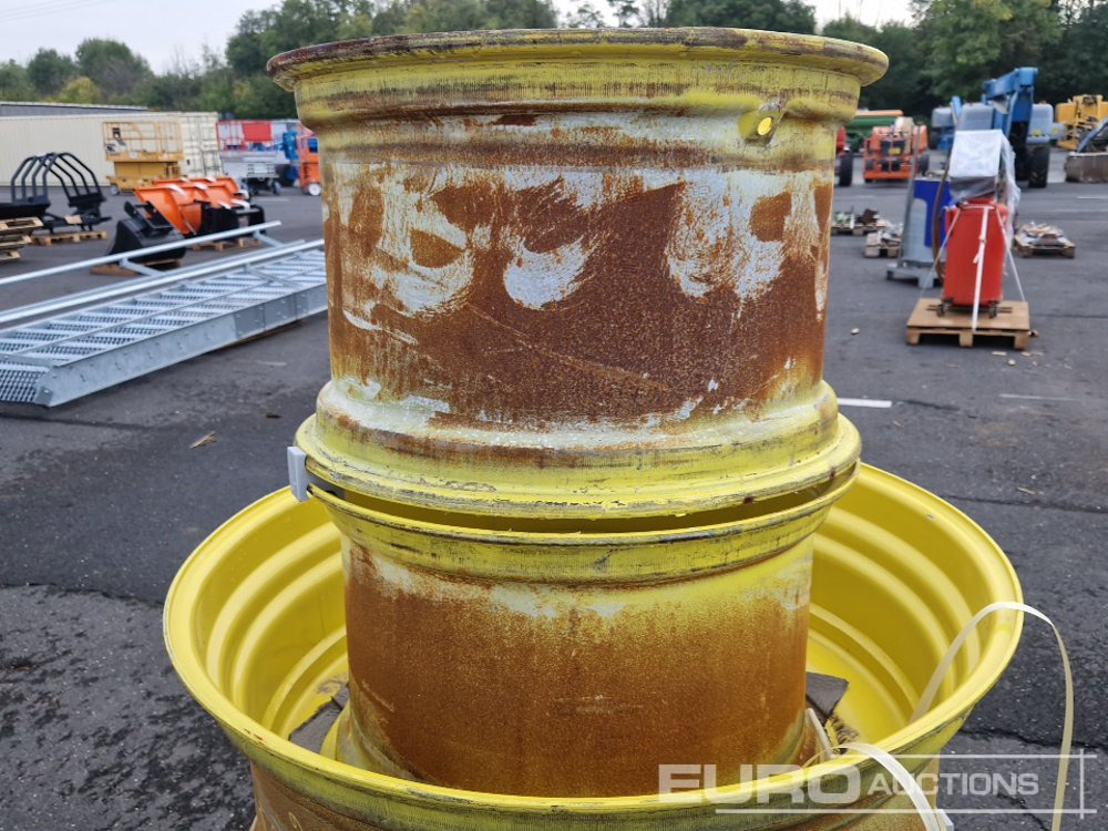 John Deere 15x24/18x38 Fixed Rim Set, FRONT: Center Bore: 221mm, Pitch Circle: 275mm, 8 Screw Holes, REAR: Center Bore: 152mm, Pitch Circle: 221mm, 8 Screw Holes - Neumático: foto 3 John Deere 15x24/18x38 Fixed Rim Set, FRONT: Center Bore: 221mm, Pitch Circle: 275mm, 8 Screw Holes, REAR: Center Bore: 152mm, Pitch Circle: 221mm, 8 Screw Holes - Neumático: foto 3