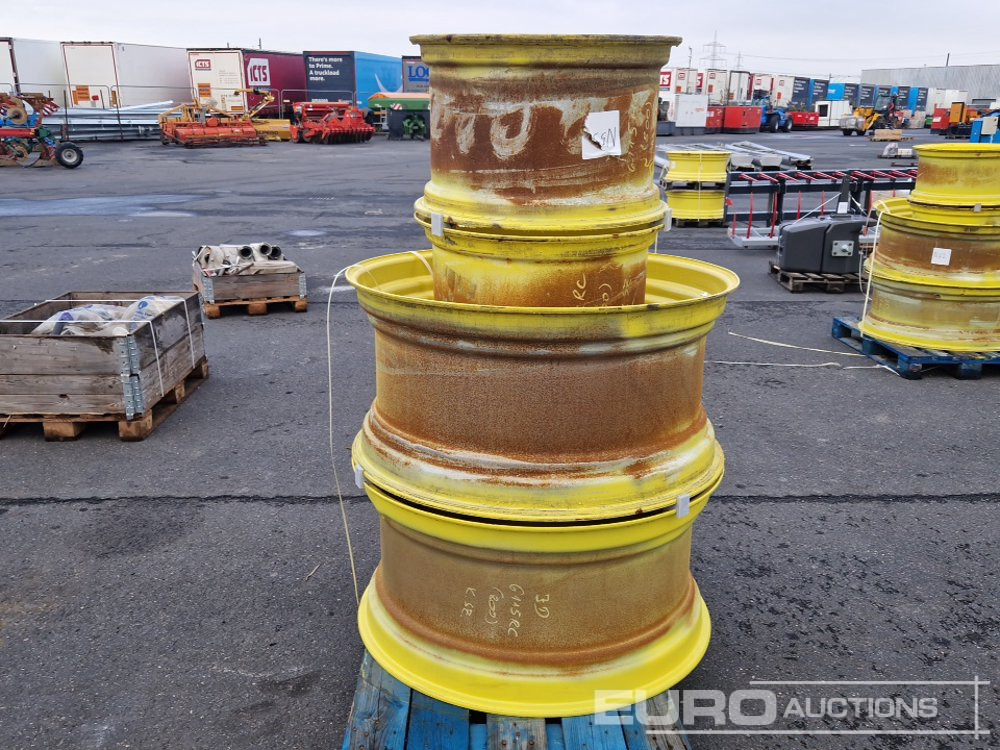 John Deere 15x24/18x38 Fixed Rim Set, FRONT: Center Bore: 221mm, Pitch Circle: 275mm, 8 Screw Holes, REAR: Center Bore: 152mm, Pitch Circle: 221mm, 8 Screw Holes - Neumático: foto 1 John Deere 15x24/18x38 Fixed Rim Set, FRONT: Center Bore: 221mm, Pitch Circle: 275mm, 8 Screw Holes, REAR: Center Bore: 152mm, Pitch Circle: 221mm, 8 Screw Holes - Neumático: foto 1