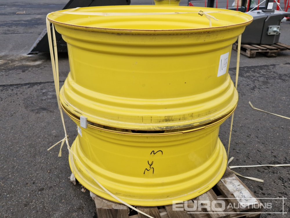 John Deere 15x38 Fixed Rear Rims, Center Bore: 221mm, Pitch Circle: 275mm, 8 Screw Holes (No.AL118363) - Neumático: foto 1 John Deere 15x38 Fixed Rear Rims, Center Bore: 221mm, Pitch Circle: 275mm, 8 Screw Holes (No.AL118363) - Neumático: foto 1