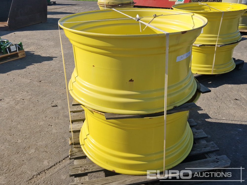 John Deere 18x38 Fixed Rear Rims, Center Bore: 221mm, Pitch Circle: 275mm, 8 Screw Holes (No.AL170041) - Neumático: foto 2 John Deere 18x38 Fixed Rear Rims, Center Bore: 221mm, Pitch Circle: 275mm, 8 Screw Holes (No.AL170041) - Neumático: foto 2