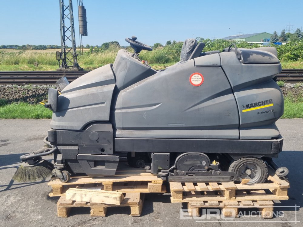 Kärcher R100 Ride on Swerper - Barredora industrial: foto 2 Kärcher R100 Ride on Swerper - Barredora industrial: foto 2