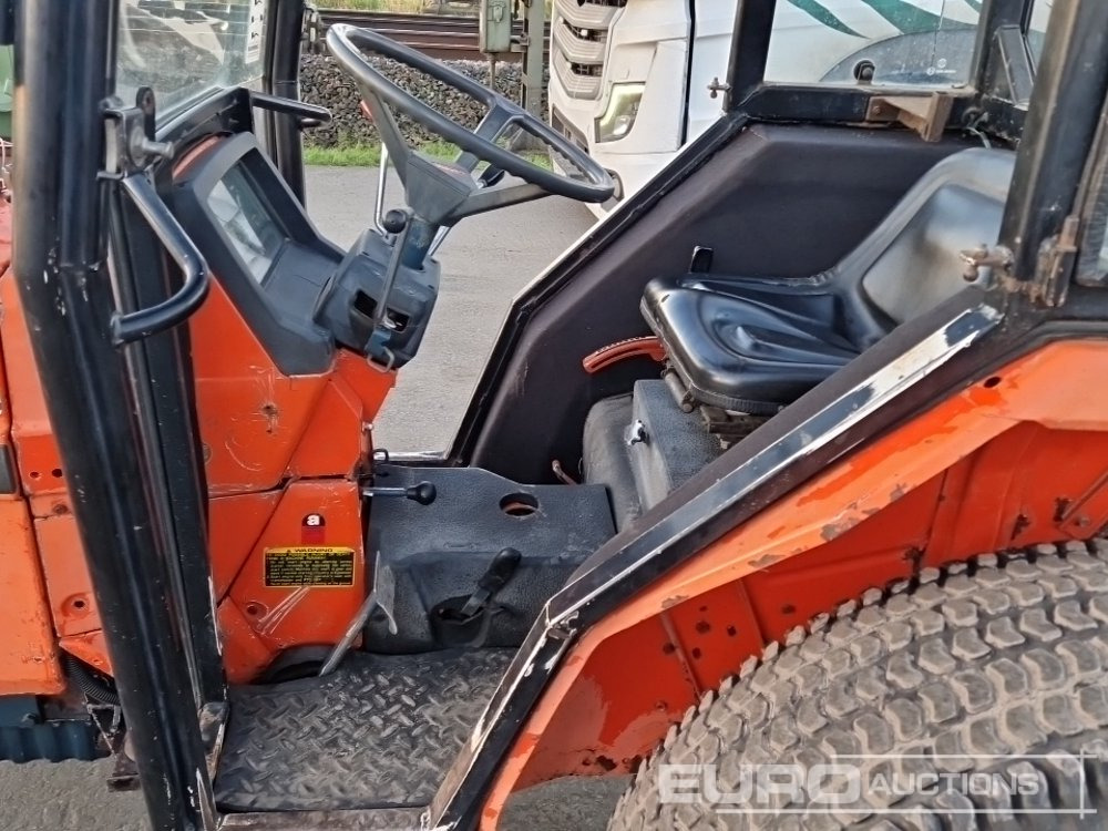 Mini tractor Kubota L3250D: foto 25