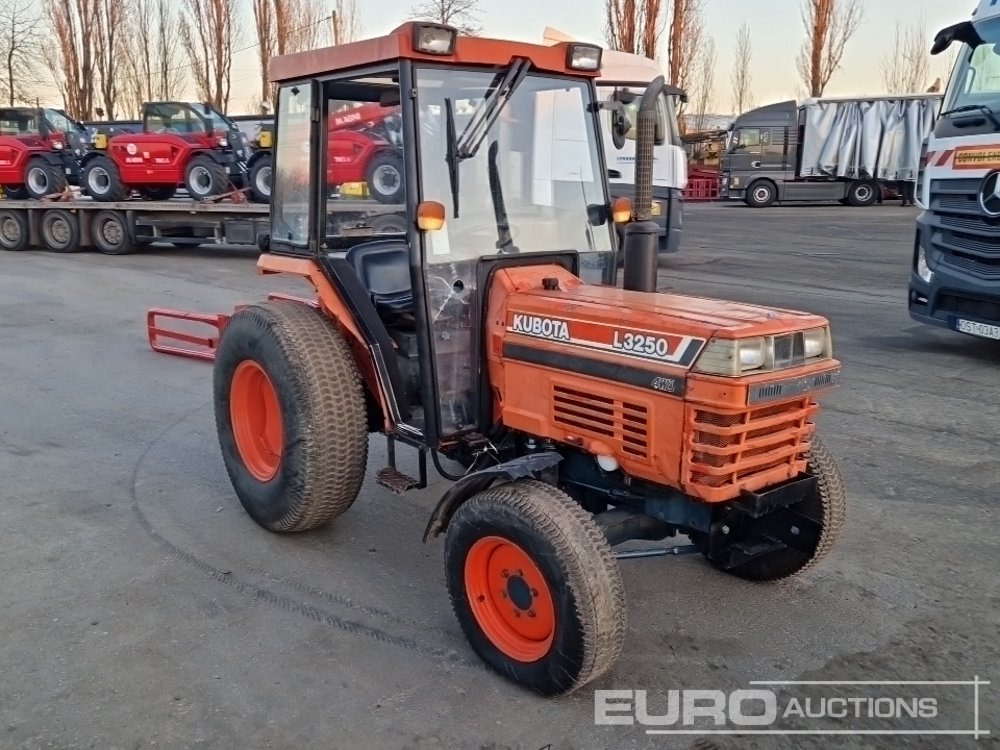 Mini tractor Kubota L3250D: foto 7