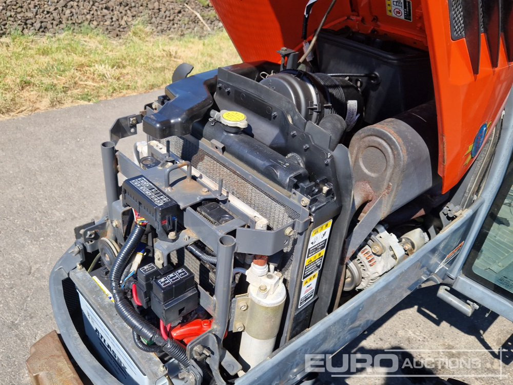 Mini tractor Kubota T240DF: foto 16