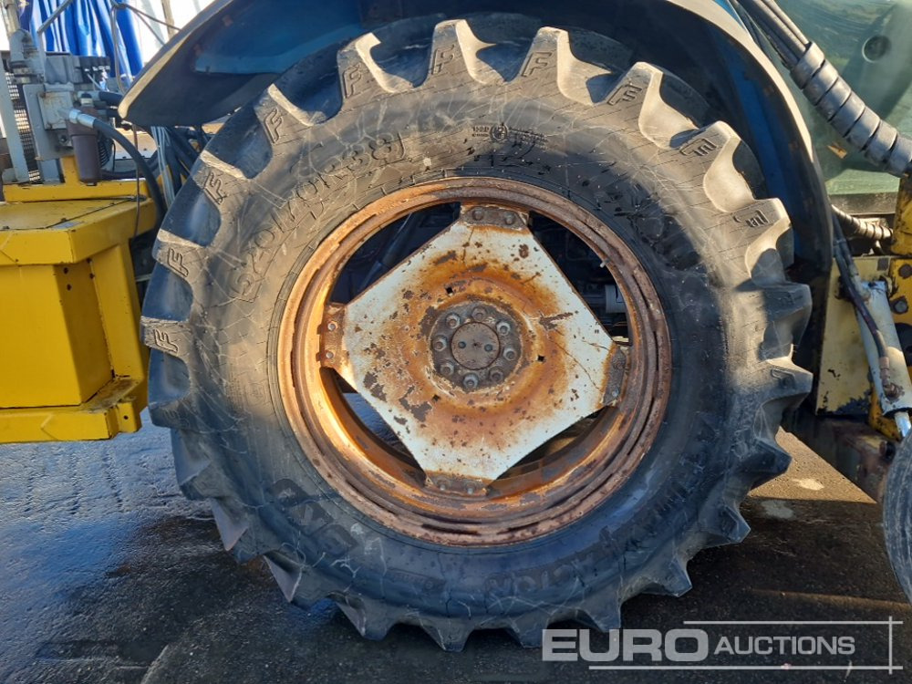 Tractor New Holland TS100: foto 11