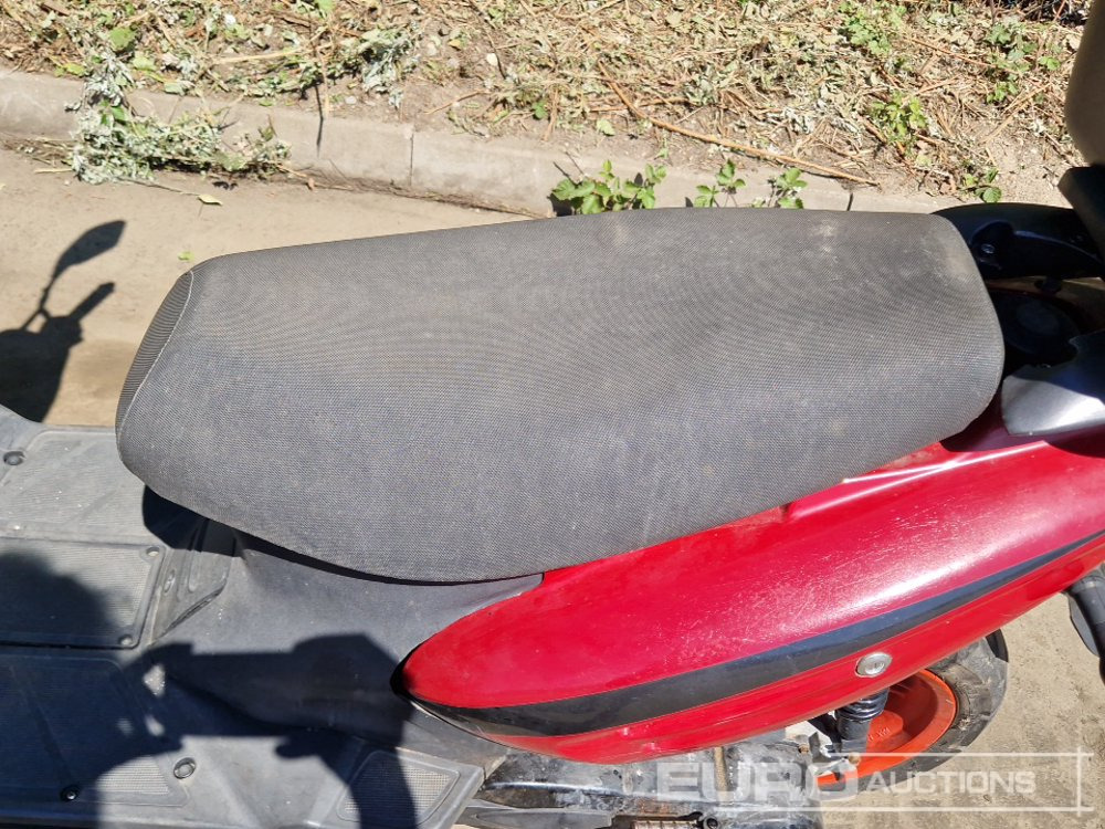 Motocicleta Tauris 49ccm Scooter: foto 13