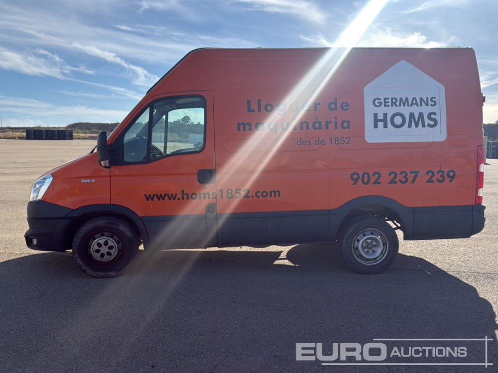 2014 Iveco Daily 35 S13 - Furgón: foto 2 2014 Iveco Daily 35 S13 - Furgón: foto 2