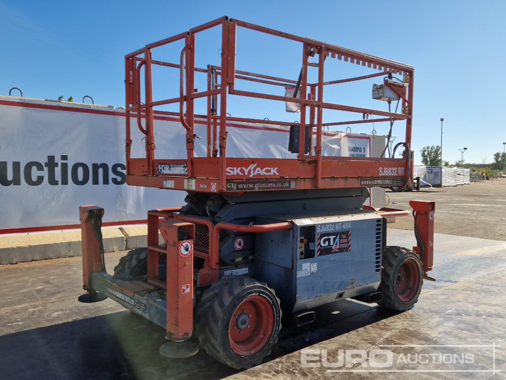 2015 SkyJack SJ6832RT - Plataforma de tijeras: foto 1 2015 SkyJack SJ6832RT - Plataforma de tijeras: foto 1