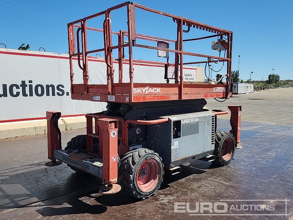 2015 SkyJack SJ6832RT - Plataforma de tijeras: foto 1 2015 SkyJack SJ6832RT - Plataforma de tijeras: foto 1