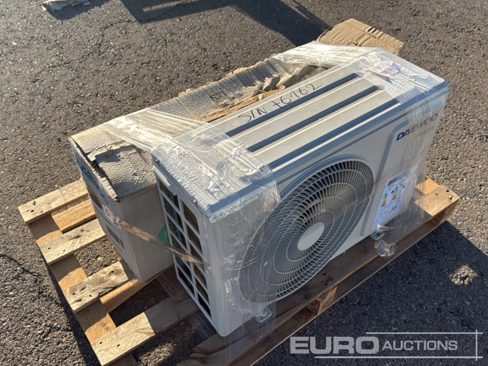 Daewoo Pallet of A/C Unit - Equipo de construcción: foto 1 Daewoo Pallet of A/C Unit - Equipo de construcción: foto 1