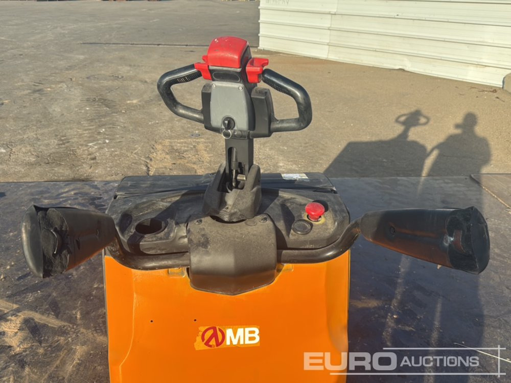 Equipo de manutención MB Electric Pallet Truck, Charger: foto 9