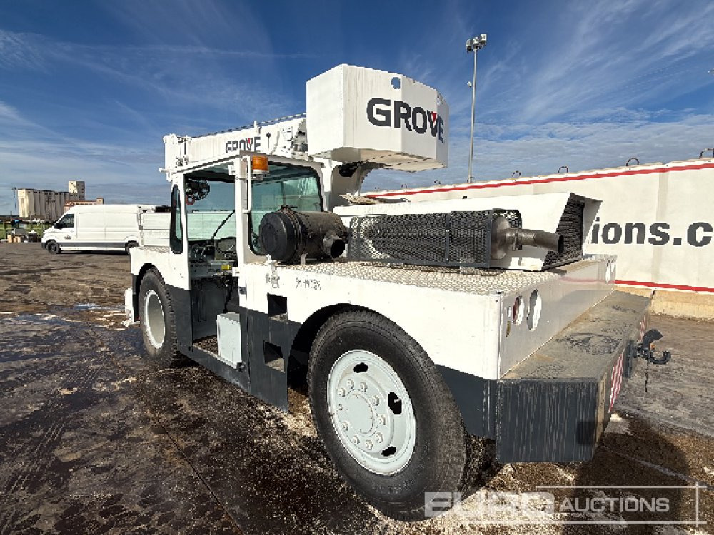 Grove 4x2 Crane, Stabilisers - Autogrúa: foto 3 Grove 4x2 Crane, Stabilisers - Autogrúa: foto 3