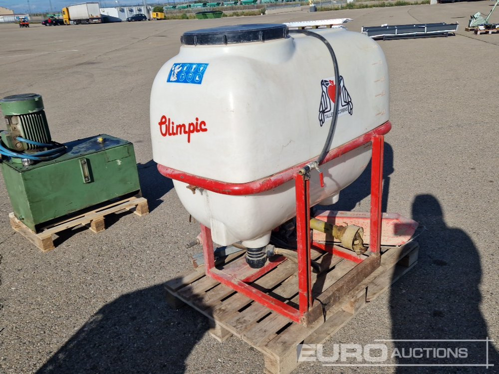 PTO Driven Herbicide Sprayer Tank - Maquinaria agrícola: foto 1 PTO Driven Herbicide Sprayer Tank - Maquinaria agrícola: foto 1
