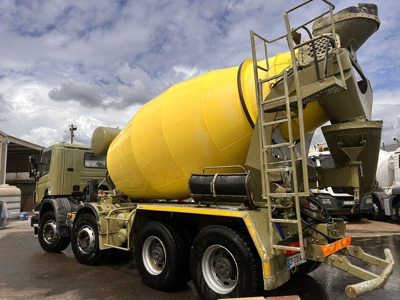 Camion béton Scania P380 CP-230-MP - Camión hormigonera: foto 4 Camion béton Scania P380 CP-230-MP - Camión hormigonera: foto 4