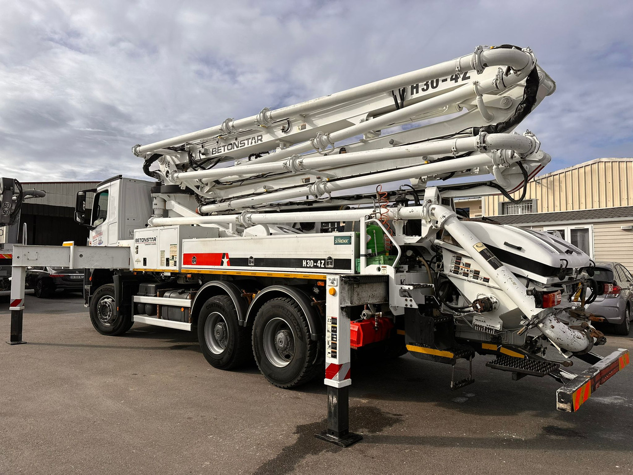 Pompe à béton BetonStar 30m avec cabine Mercedes Benz Arocs 2640 FY-472-KA Année 2021 - Bomba de hormigón: foto 5 Pompe à béton BetonStar 30m avec cabine Mercedes Benz Arocs 2640 FY-472-KA Année 2021 - Bomba de hormigón: foto 5
