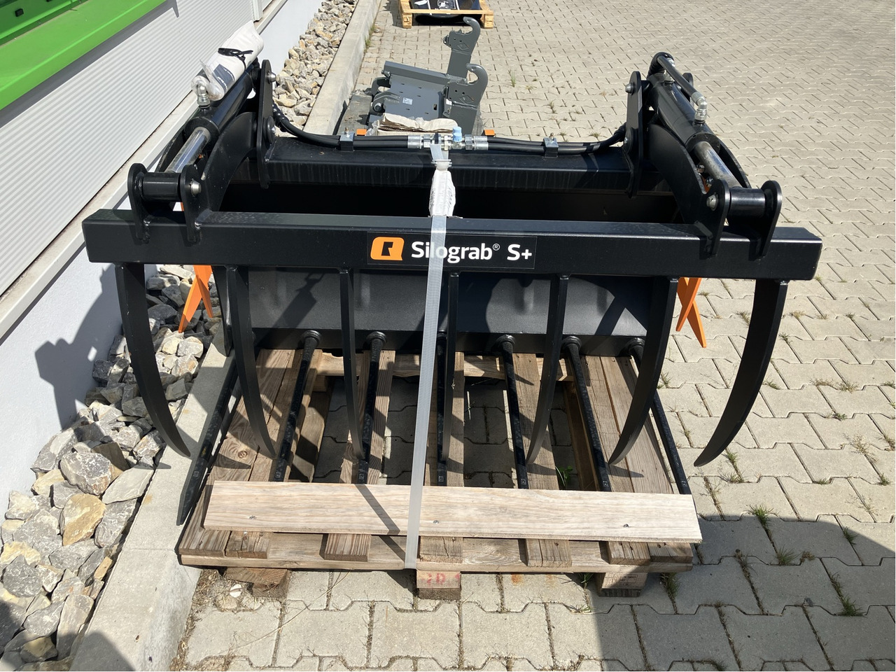 Alö SILOGRAB S 130 BOH M16 S/L - Cargador frontal para tractor: foto 1 Alö SILOGRAB S 130 BOH M16 S/L - Cargador frontal para tractor: foto 1
