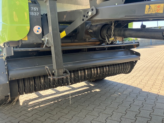 Claas Variant 365 - Maquinaria de henificación: foto 3 Claas Variant 365 - Maquinaria de henificación: foto 3