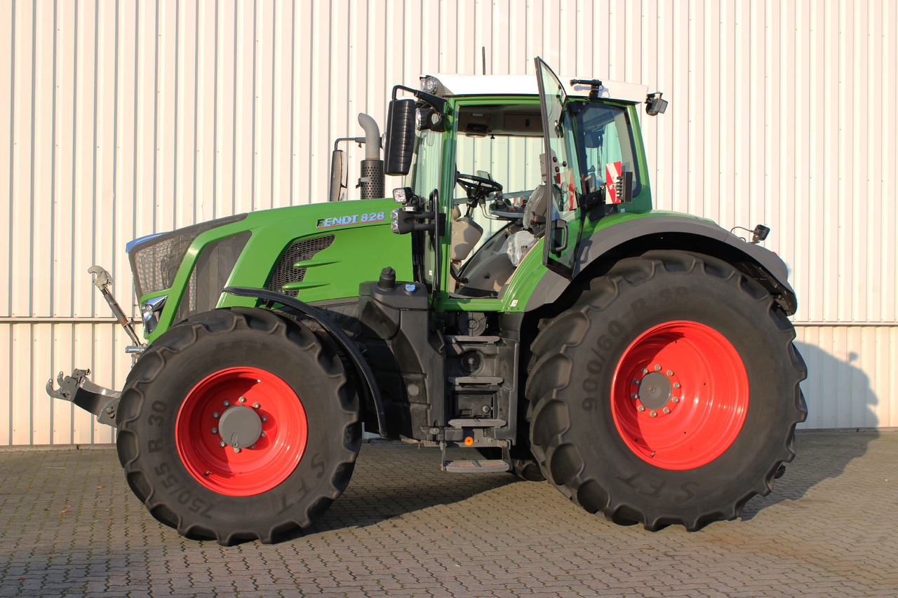 Fendt 828 Vario S4 ProfiPlus - Tractor: foto 1 Fendt 828 Vario S4 ProfiPlus - Tractor: foto 1