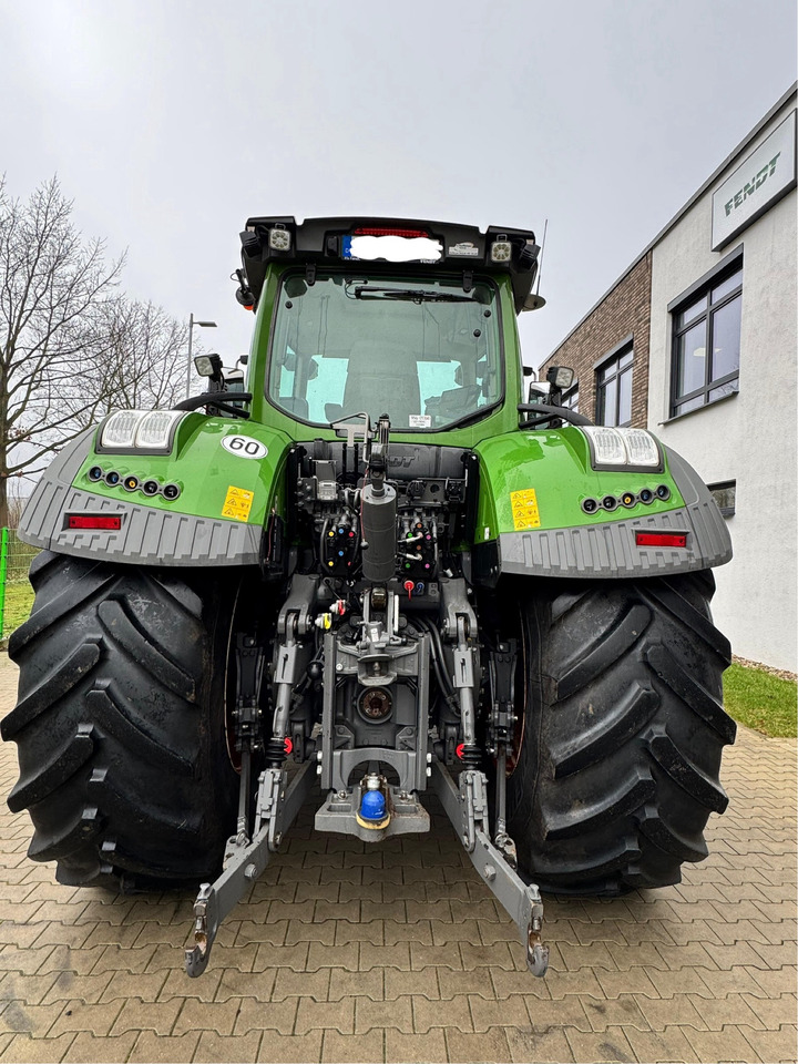 Fendt 933 Vario Gen6 Profi Plus - Tractor: foto 5 Fendt 933 Vario Gen6 Profi Plus - Tractor: foto 5