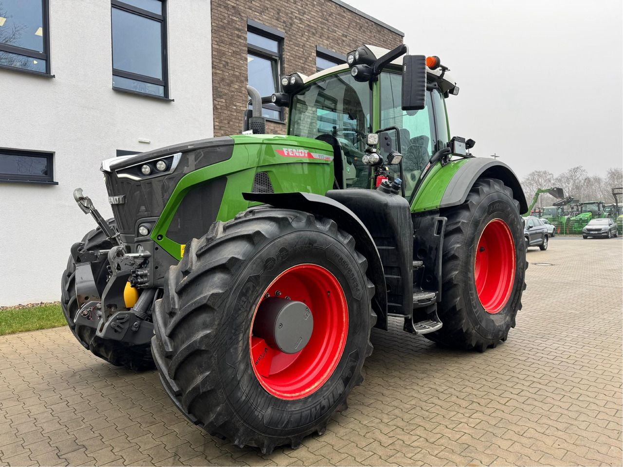 Fendt 933 Vario Gen6 Profi Plus - Tractor: foto 1 Fendt 933 Vario Gen6 Profi Plus - Tractor: foto 1