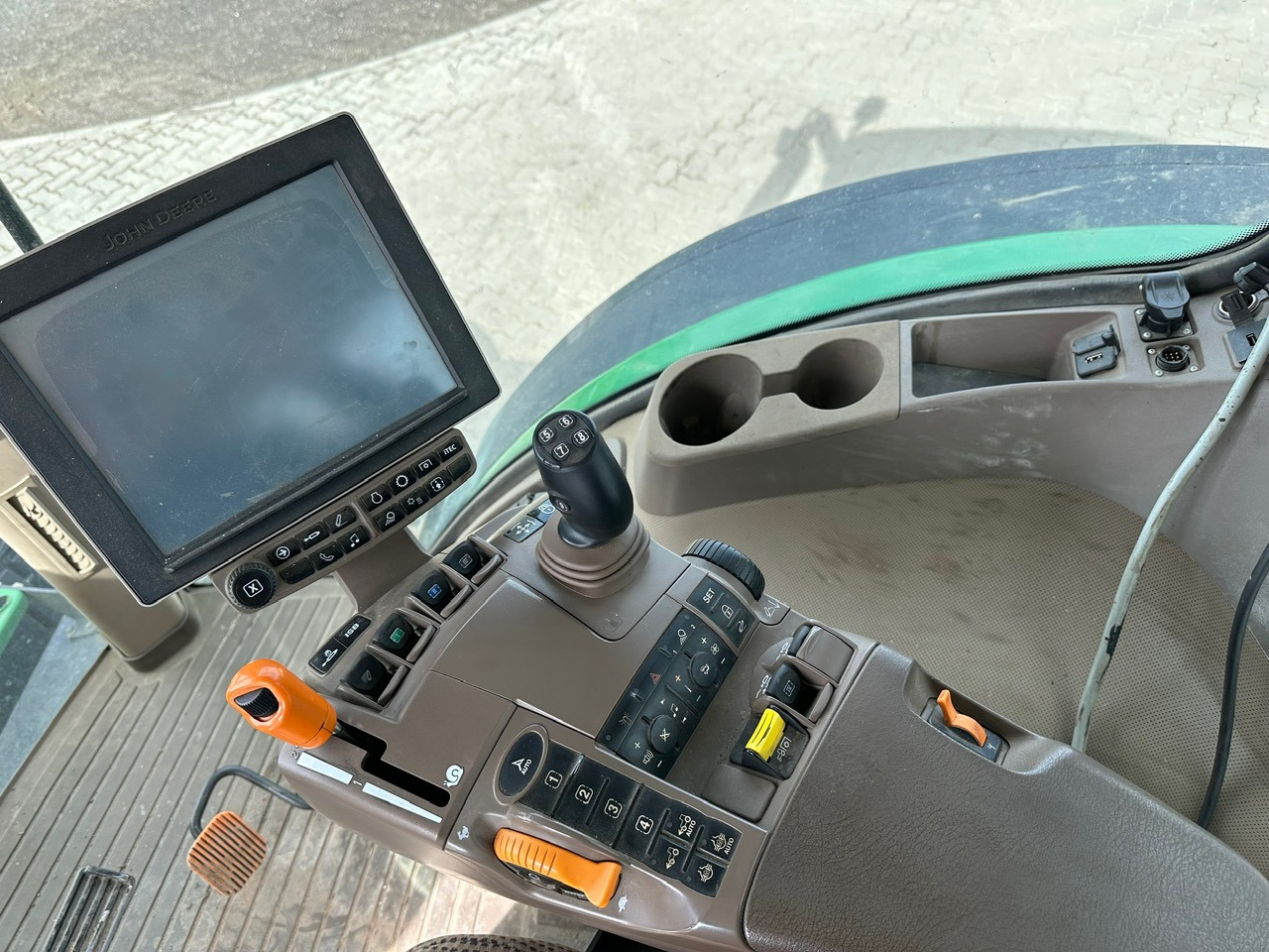 John Deere 7230R - Tractor: foto 2 John Deere 7230R - Tractor: foto 2