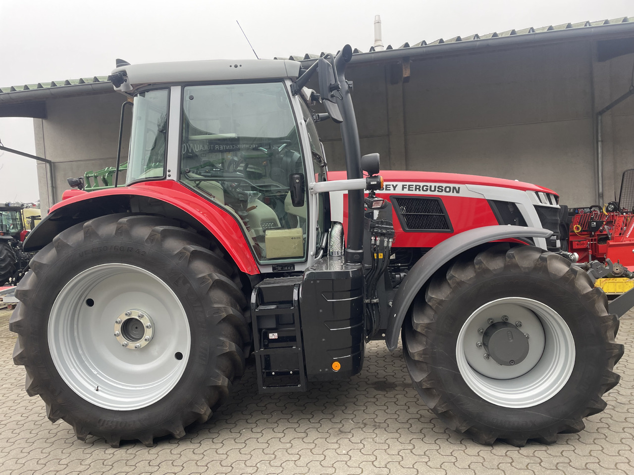 Massey Ferguson 7S.210 Dyna-VT EXCLUS - Tractor: foto 1 Massey Ferguson 7S.210 Dyna-VT EXCLUS - Tractor: foto 1