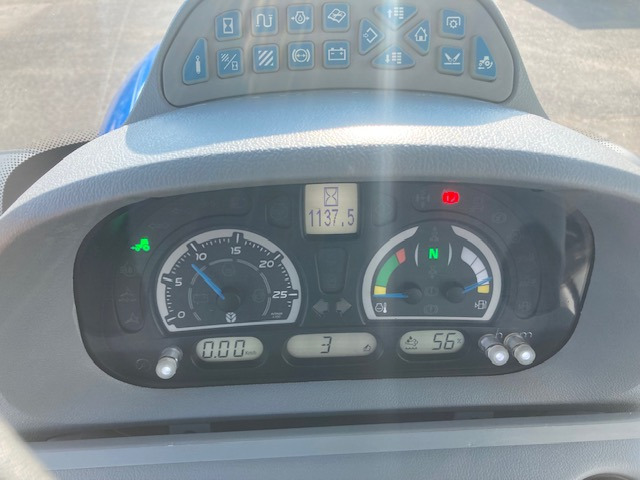 New Holland T6.155 AutoCommand - Tractor: foto 2 New Holland T6.155 AutoCommand - Tractor: foto 2