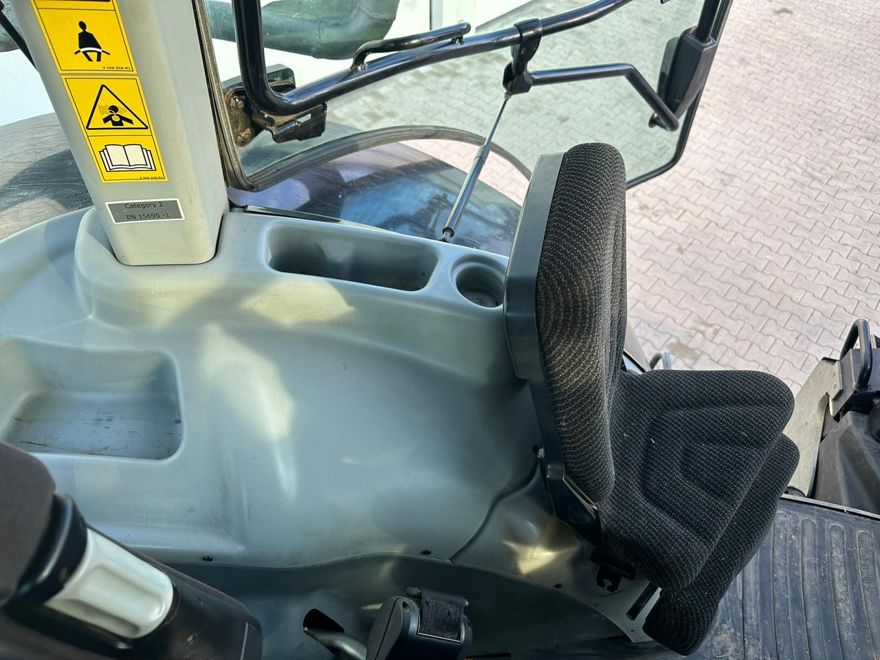 Tractor Valtra S 374: foto 14