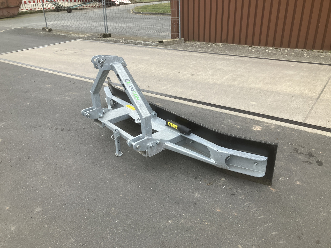 Zocon Gummischieber 270 Dreip Budget - Maquinaria ganadera: foto 3 Zocon Gummischieber 270 Dreip Budget - Maquinaria ganadera: foto 3