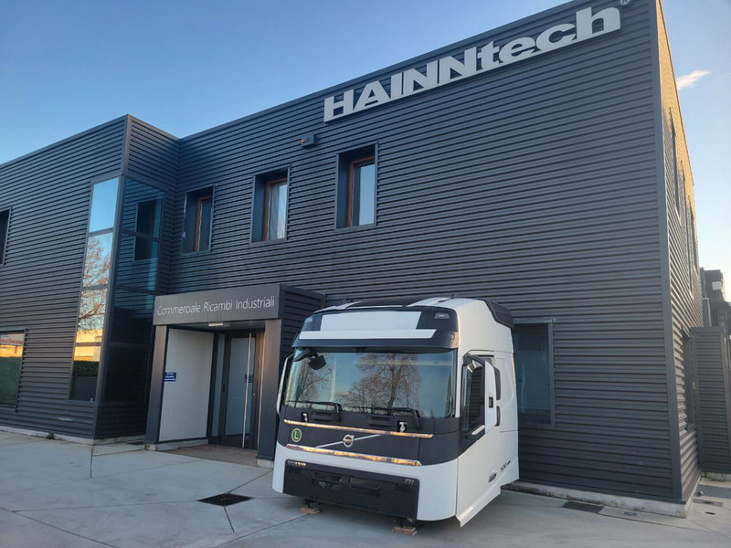 Volvo FH - Cabina e interior para Camión: foto 1 Volvo FH - Cabina e interior para Camión: foto 1