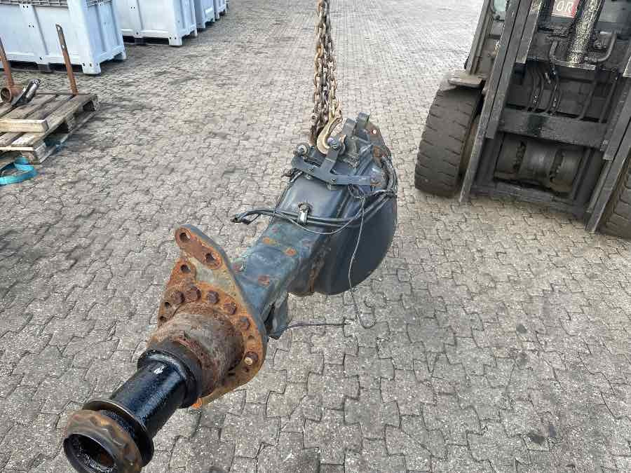 IVECO REAR AXLE 42559739 - Eje y piezas para Camión: foto 2 IVECO REAR AXLE 42559739 - Eje y piezas para Camión: foto 2