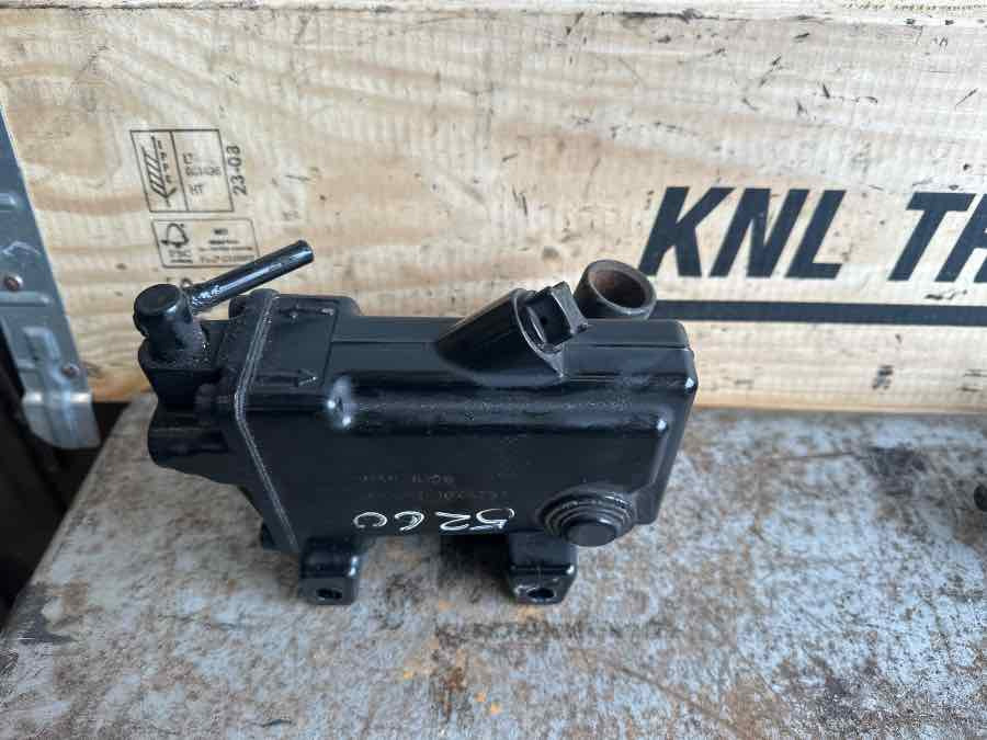 MAN CAB HYDRALIK TILT PUMP 85.41723-6108 - Cabina e interior para Camión: foto 1 MAN CAB HYDRALIK TILT PUMP 85.41723-6108 - Cabina e interior para Camión: foto 1