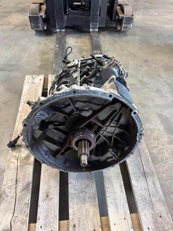MAN GEARBOX 6S800 TO // 81.32004-6180 - Caja de cambios para Camión: foto 1 MAN GEARBOX 6S800 TO // 81.32004-6180 - Caja de cambios para Camión: foto 1