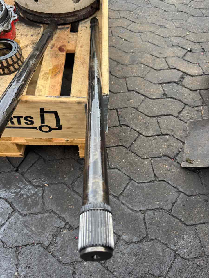 MAN HALF SHAFT 81.35502-0098 - Palier para Camión: foto 1 MAN HALF SHAFT 81.35502-0098 - Palier para Camión: foto 1
