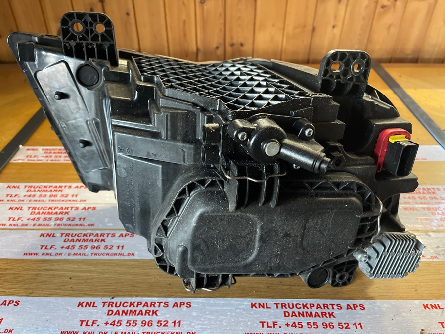 MAN LAMP 81.25101-6735 - Luz/ Iluminación para Camión: foto 2 MAN LAMP 81.25101-6735 - Luz/ Iluminación para Camión: foto 2