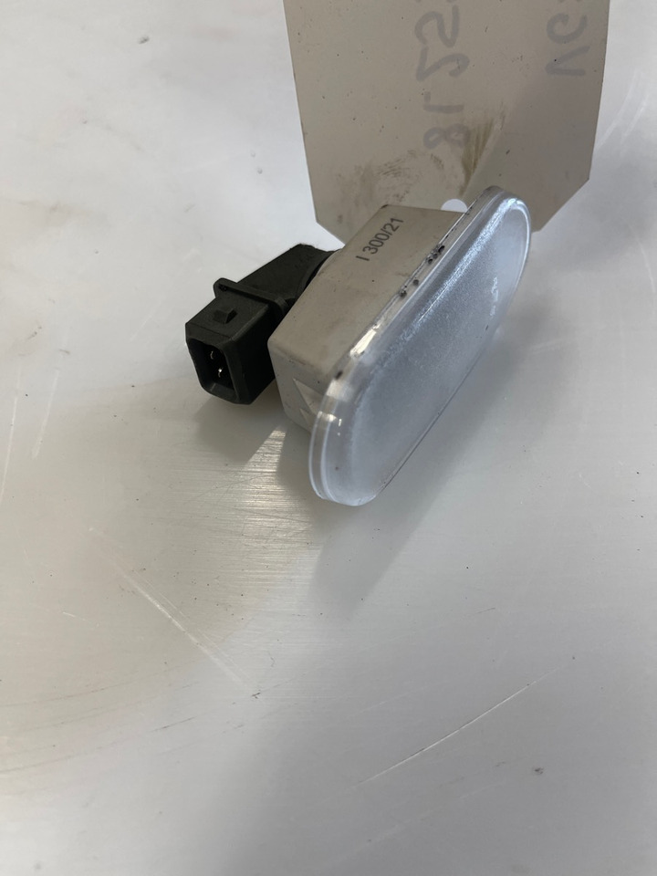 MAN LAMP 81.25203-6015 - Luz/ Iluminación para Camión: foto 2 MAN LAMP 81.25203-6015 - Luz/ Iluminación para Camión: foto 2