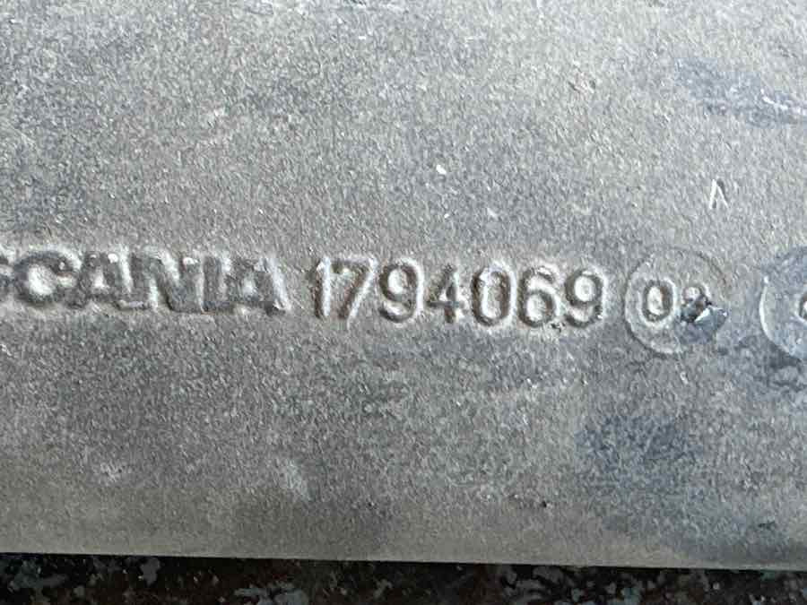 SCANIA AIR PIPE 1794069 - Tubo de admisión de aire para Camión: foto 3 SCANIA AIR PIPE 1794069 - Tubo de admisión de aire para Camión: foto 3