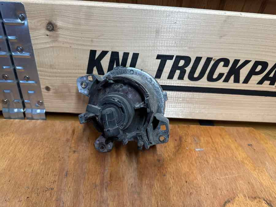 SCANIA FOG LAMP 1852569 - Luz/ Iluminación para Camión: foto 2 SCANIA FOG LAMP 1852569 - Luz/ Iluminación para Camión: foto 2