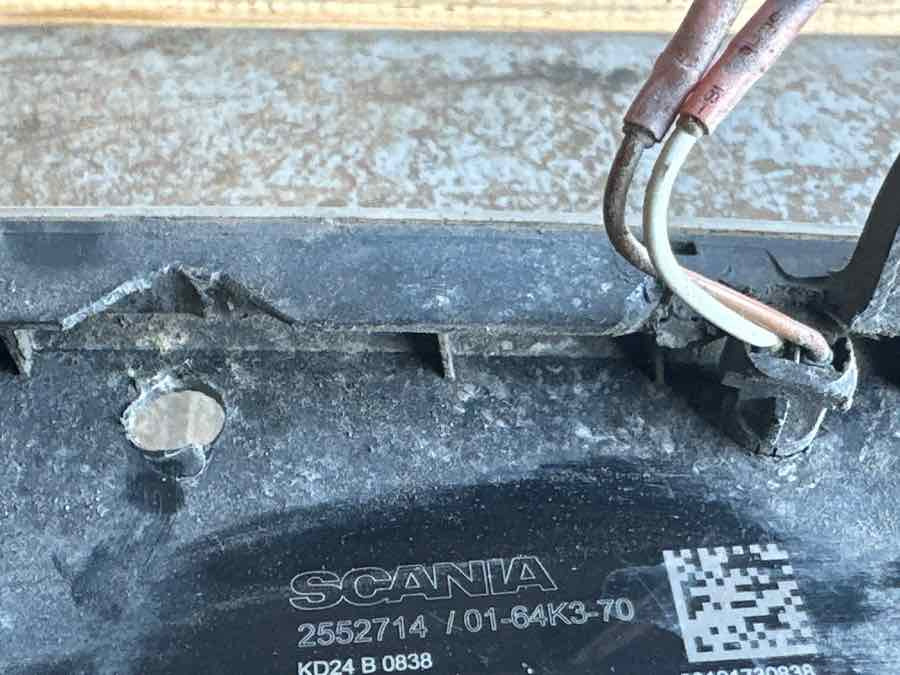 SCANIA FOG LAMP 2552714 - Luz/ Iluminación para Camión: foto 3 SCANIA FOG LAMP 2552714 - Luz/ Iluminación para Camión: foto 3