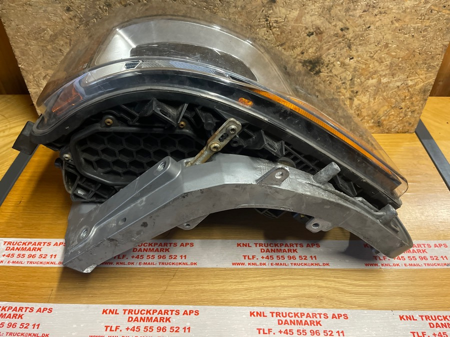 SCANIA LAMP 2655841 - Luz/ Iluminación para Camión: foto 2 SCANIA LAMP 2655841 - Luz/ Iluminación para Camión: foto 2