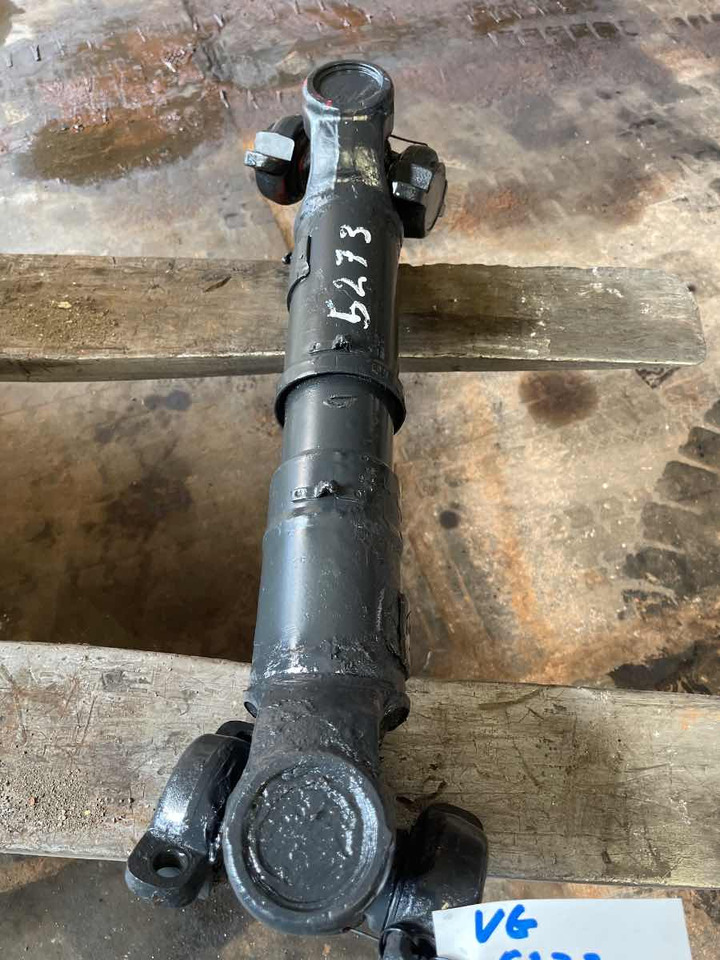 SCANIA PROPSHAFT P520 1796589 - Árbol de transmisión para Camión: foto 1 SCANIA PROPSHAFT P520 1796589 - Árbol de transmisión para Camión: foto 1