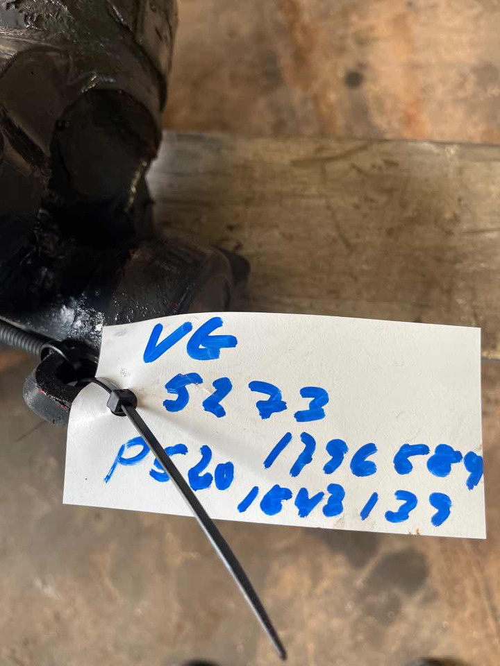 SCANIA PROPSHAFT P520 1796589 - Árbol de transmisión para Camión: foto 2 SCANIA PROPSHAFT P520 1796589 - Árbol de transmisión para Camión: foto 2